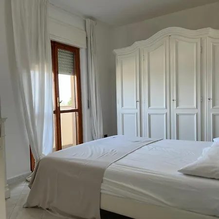 Lägenhet La Terrazza Di Nettuno